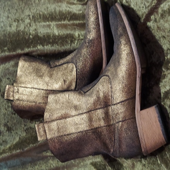 Super cool  green/gold metallic boot - Picture 3 of 4